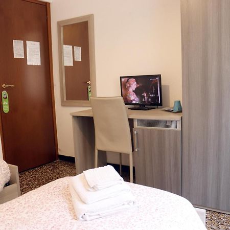 Albergo Locanda Diana Генуя Экстерьер фото