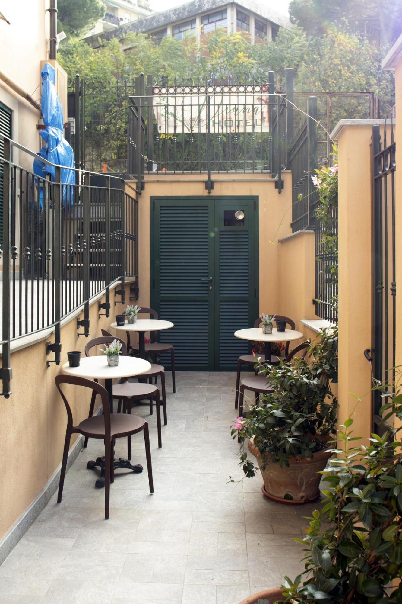 Albergo Locanda Diana Генуя Экстерьер фото
